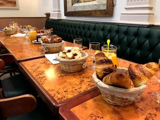 Petit déjeuner - Café du Palais de Justice - Restaurant Versailles - Restaurant terrasse Versailles